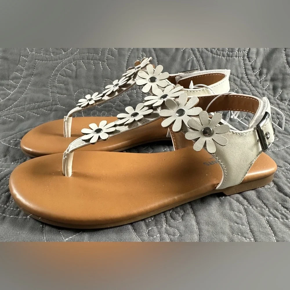 Thereabouts Girls White Hazel Adjustable Strap Flat Sandals NWT Little Girls 13
